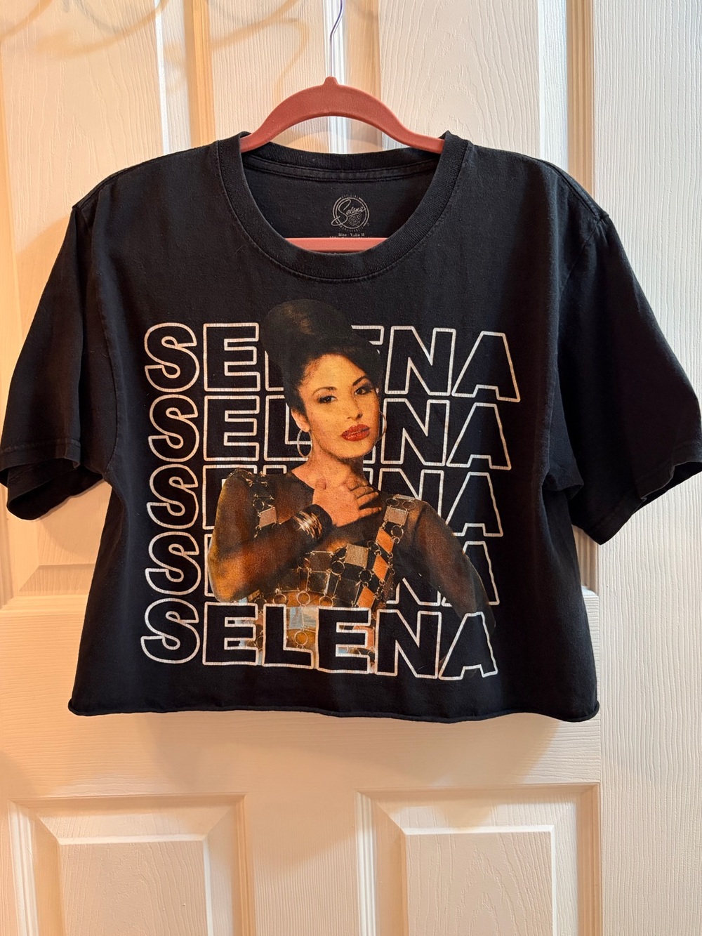 Black Graphic Crop Top - Women's Selena Print Tee